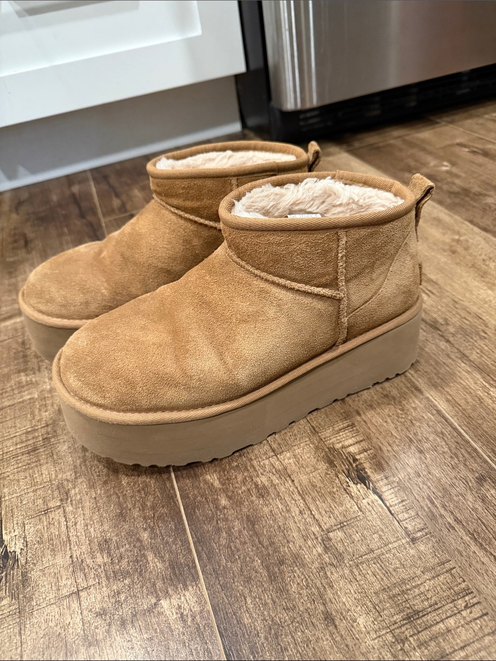 UGG Classic Ultra Mini Platform